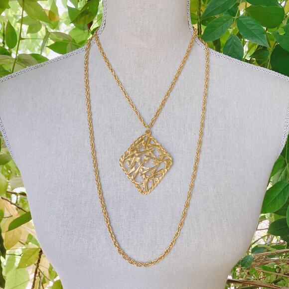 VTG 1970s Gold Tone Modernist Pendant Necklace Long Rope Chain 48" - Picture 4 of 9